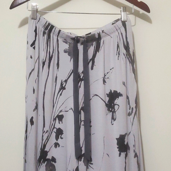 H Halston LLILK Lounge Grey/ Black Lilly Flower Chiffon Trimmed Pants Set Sz S/P - Picture 7 of 11
